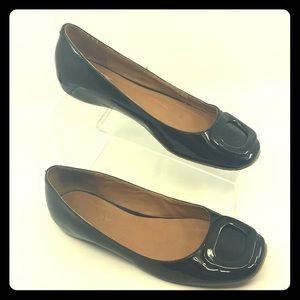 Black Kenneth Cole REACTION flats, size 9